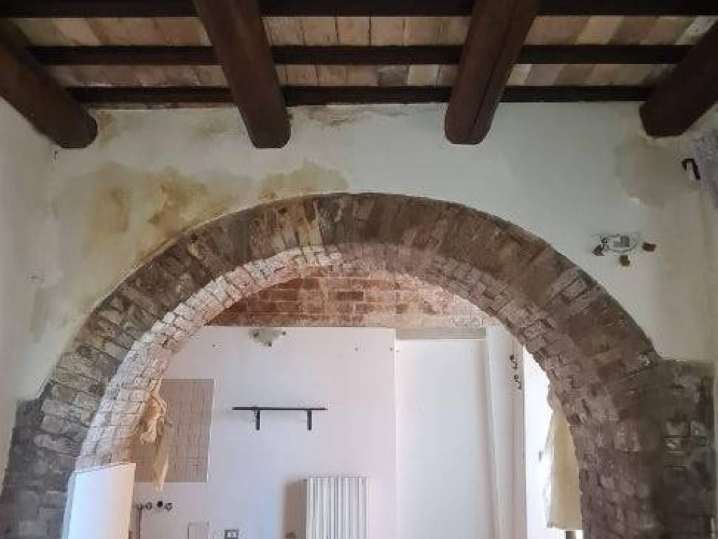 Appartamento a Mosciano sant'angelo in Piazza Castello - Foto 3