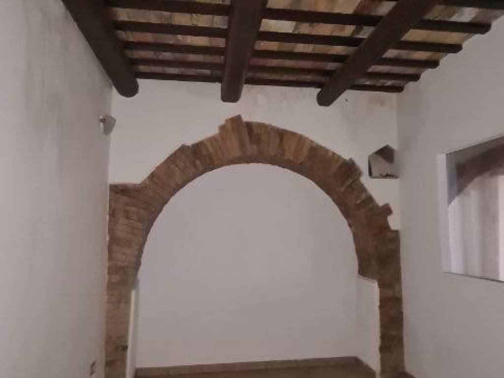 Appartamento a Mosciano sant'angelo in Piazza Castello - Foto 5