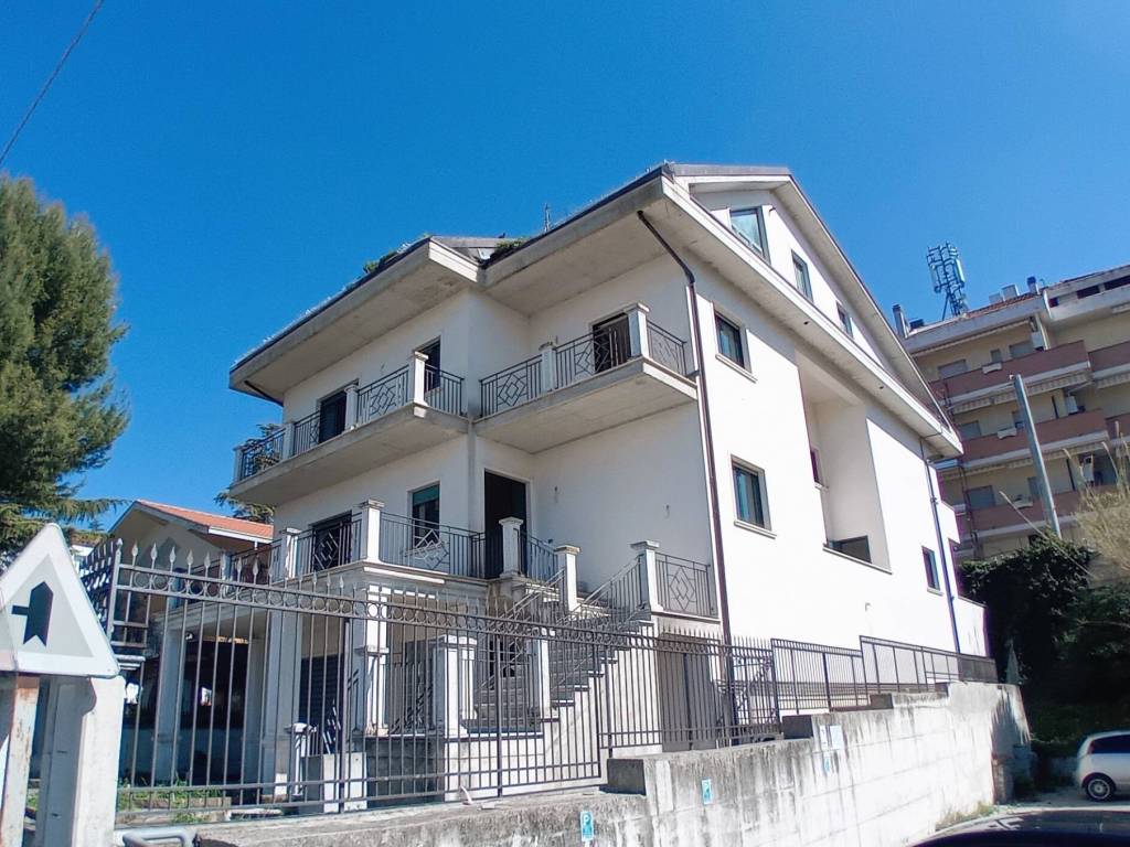 Villa a Chieti in Via dei Frentani, 60 - Foto 3