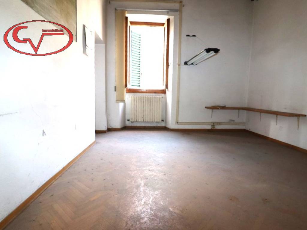 Appartamento a Montevarchi in Via Roma - Foto 3