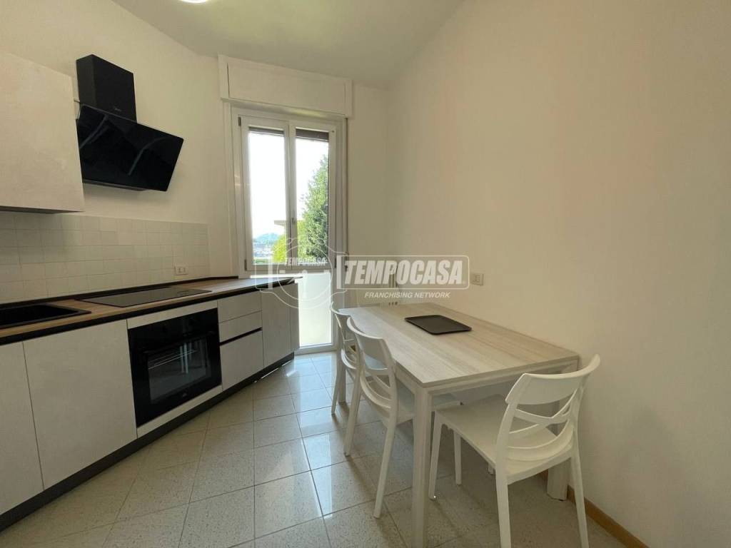 Appartamento a Lipomo in Via Camponuovo 106//12 - Foto 3