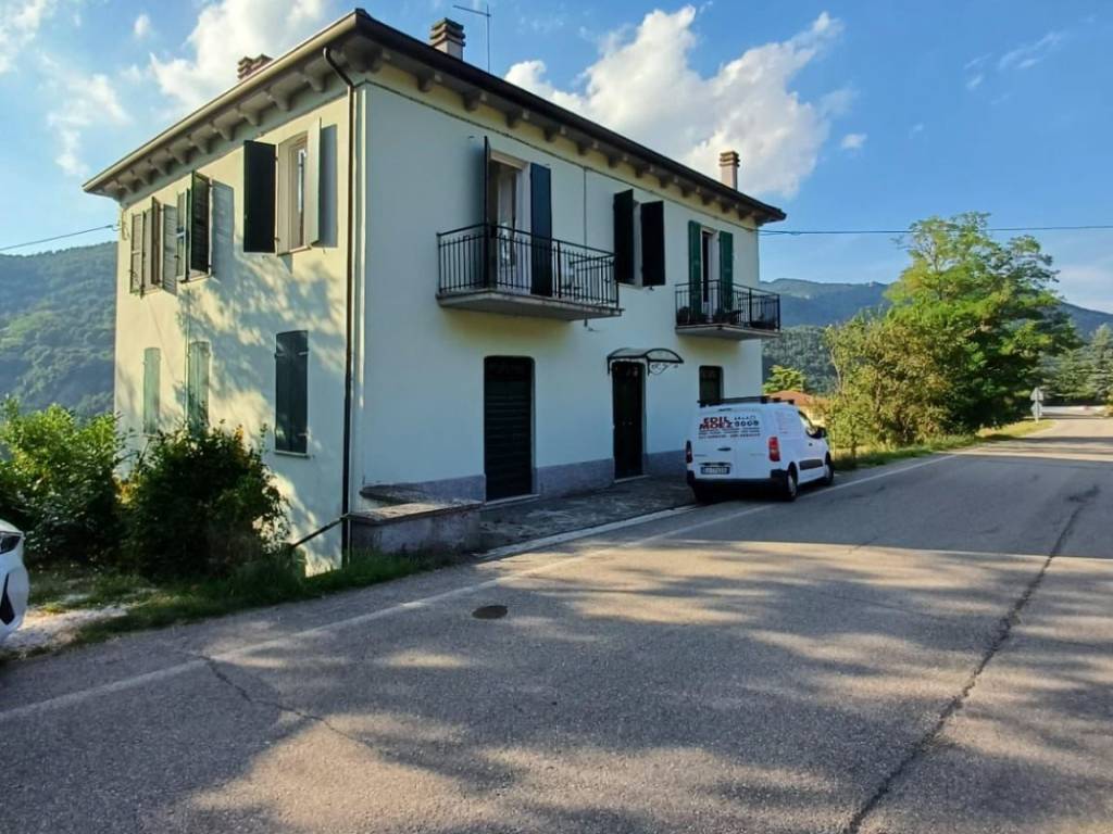 Appartamento a Borgo val di taro in Località Frascara - Foto 2