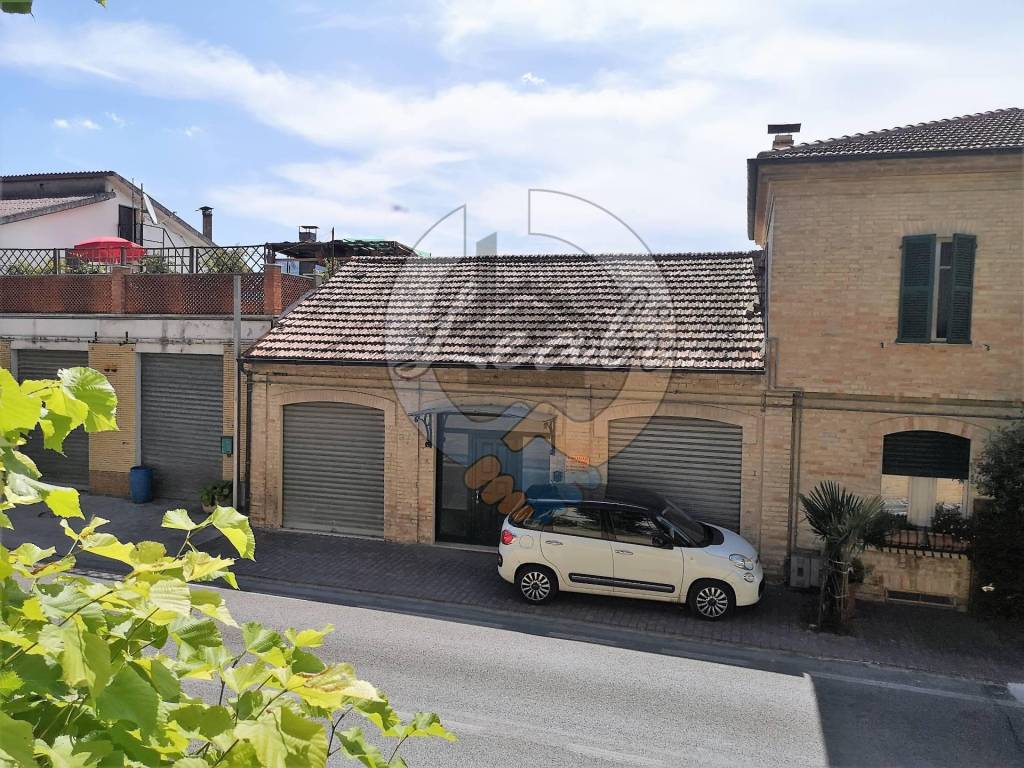 Villa a Montegiorgio in VIA SANTA MARIA, 7 - Foto 3