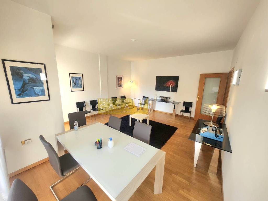 Appartamento a Teramo in VIA ALFONSO CIPOLLONE, 44 - Foto 3