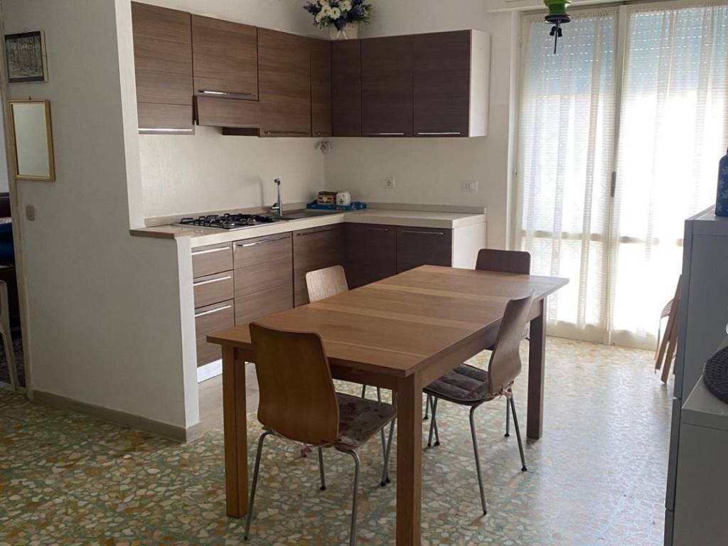 Appartamento a Latina in Via Eolie - Foto 2