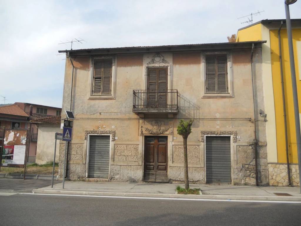 Villa a Scurcola marsicana in Via Rietina, 1 - Foto 2