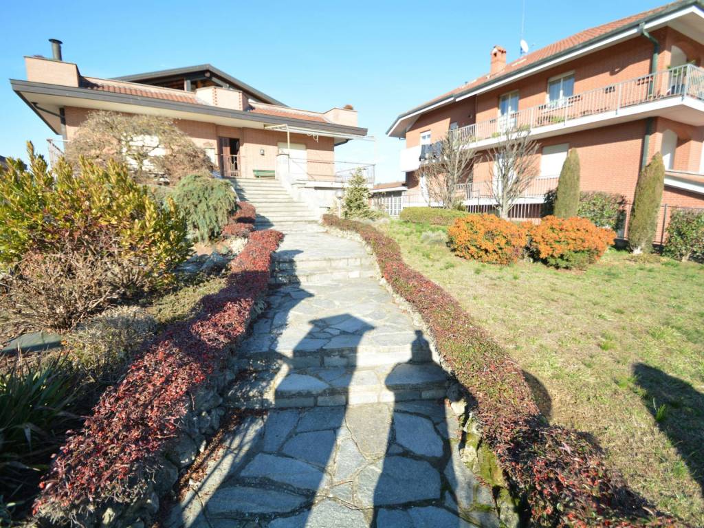 Villa a Castelnuovo don bosco in Viale Europa, 14 - Foto 3