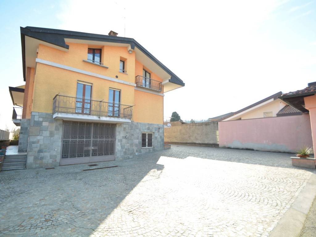 Villa a Castelnuovo don bosco in Viale Europa, 14 - Foto 5