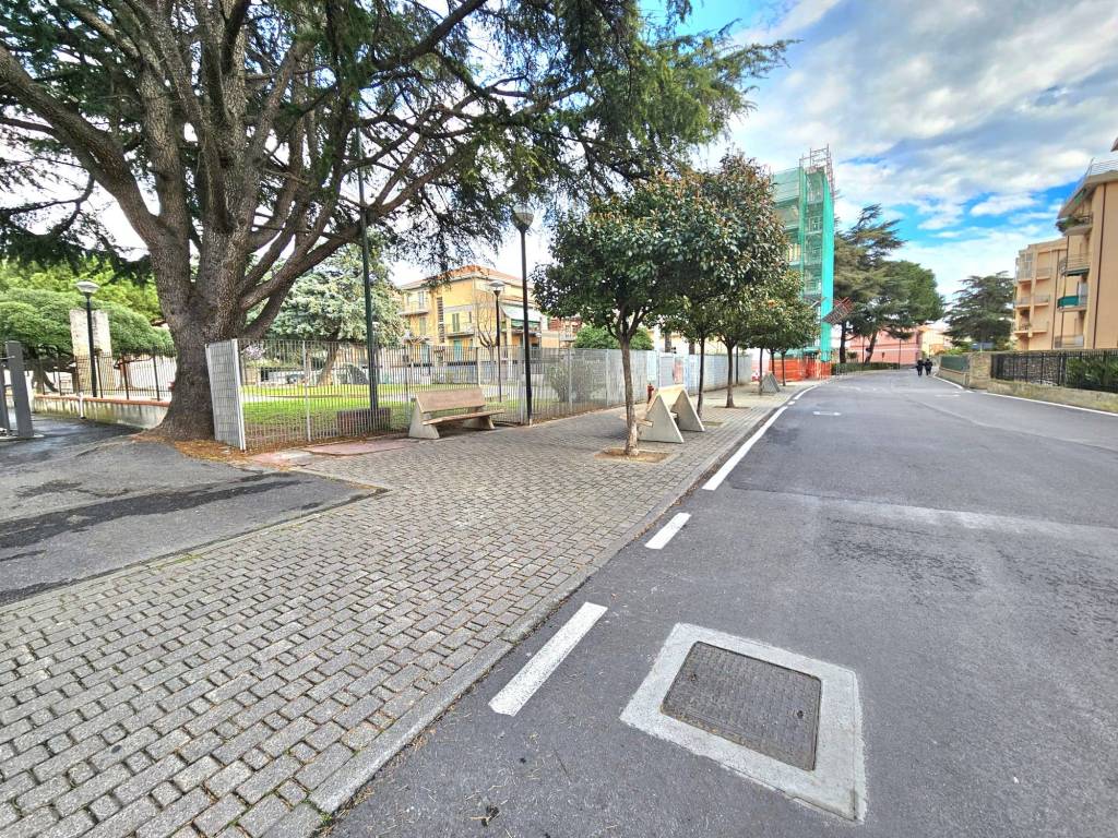 Box / garage a Pietra ligure in Via Piani, 8 - Foto 3