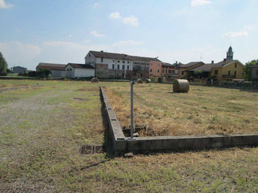 Terreno a Sabbioneta in Via Claudio Monteverdi - Foto 3