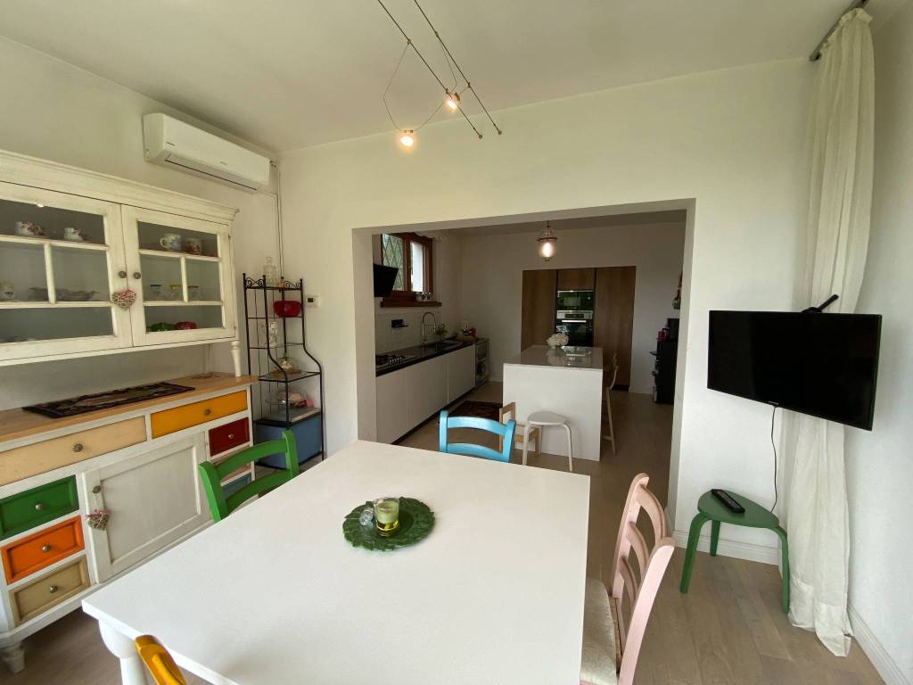 Villa a Artegna in Via Guarnerio d'Artegna, 68 - Foto 5