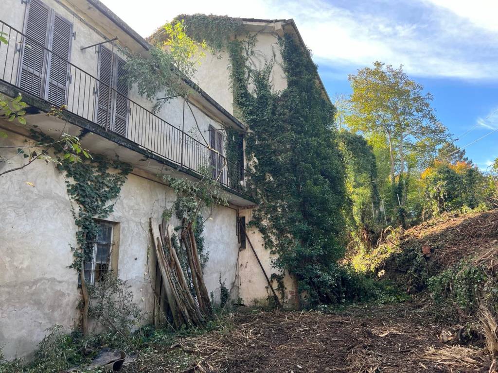 Rustico / casale a Alba in Frazione San Rocco Seno d'Elvio, 8 - Foto 2