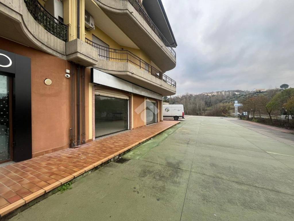 Immobile a Montalto uffugo in Strada Statale 19, 296 - Foto 2