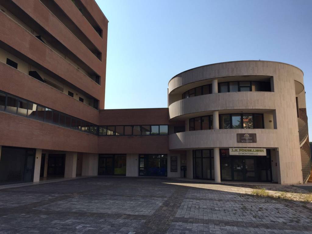 Palazzo / stabile a Perugia in Strada Tuderte - Foto 2