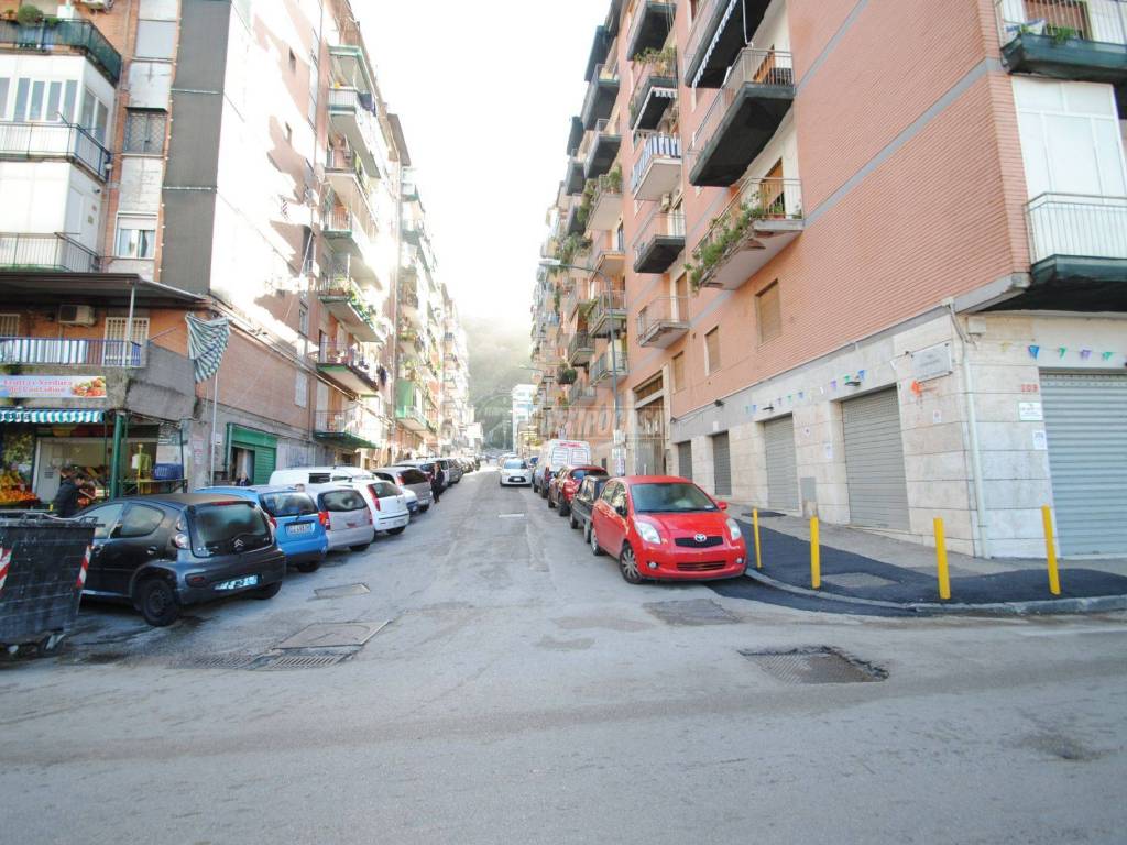 Box / garage a Napoli in Via Campegna - Foto 4