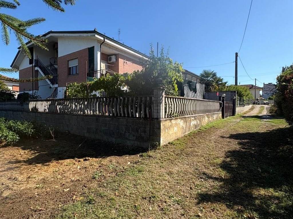 Villa a Asti in strada cascina lupa, 27 - Foto 2