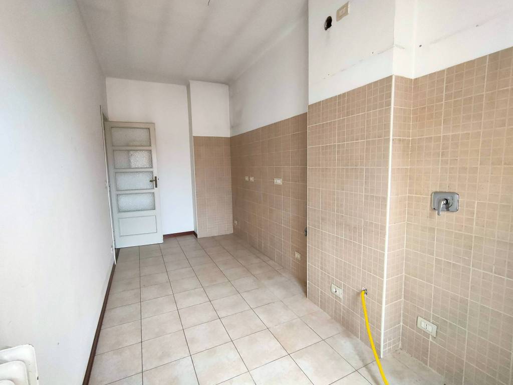 Appartamento a Asti in Piazza 1 Maggio - Foto 3