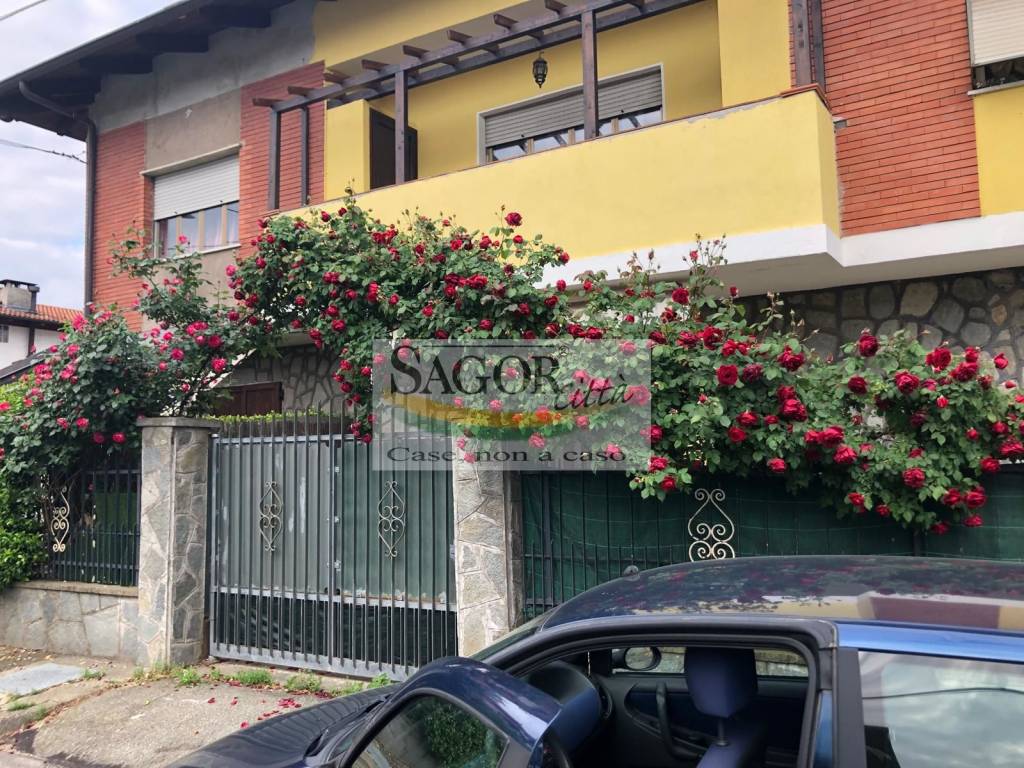 Villa a Rivalta di torino in Via Piossasco, 25 - Foto 2