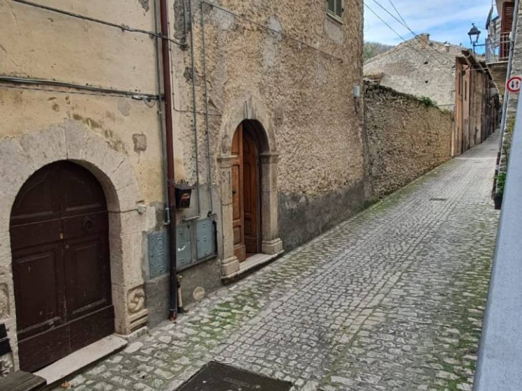 Appartamento a Orvinio in Via Roma - Foto 4