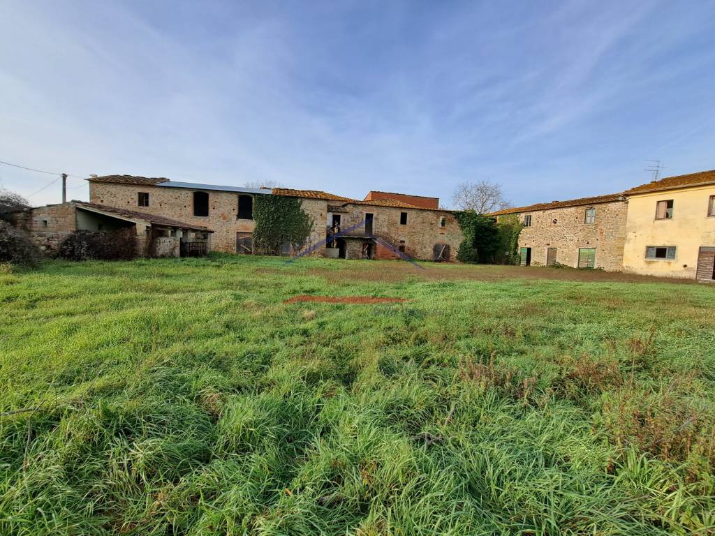 Rustico / casale a Arezzo in Loc. Quarata - Foto 2