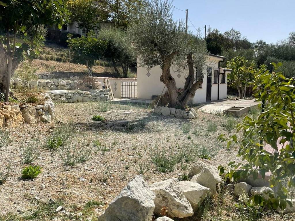 Terreno a Caltanissetta in Viale Stefano Candura - Foto 2