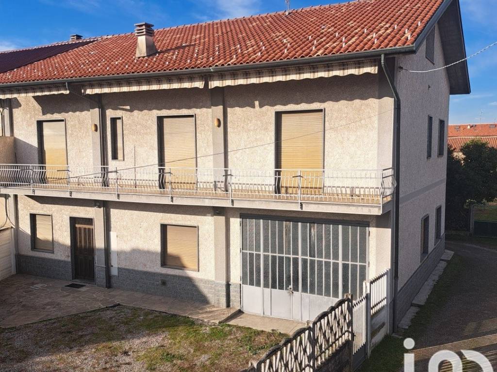 Villa a Rovello porro in Via Francesco Porro, 19 - Foto 2