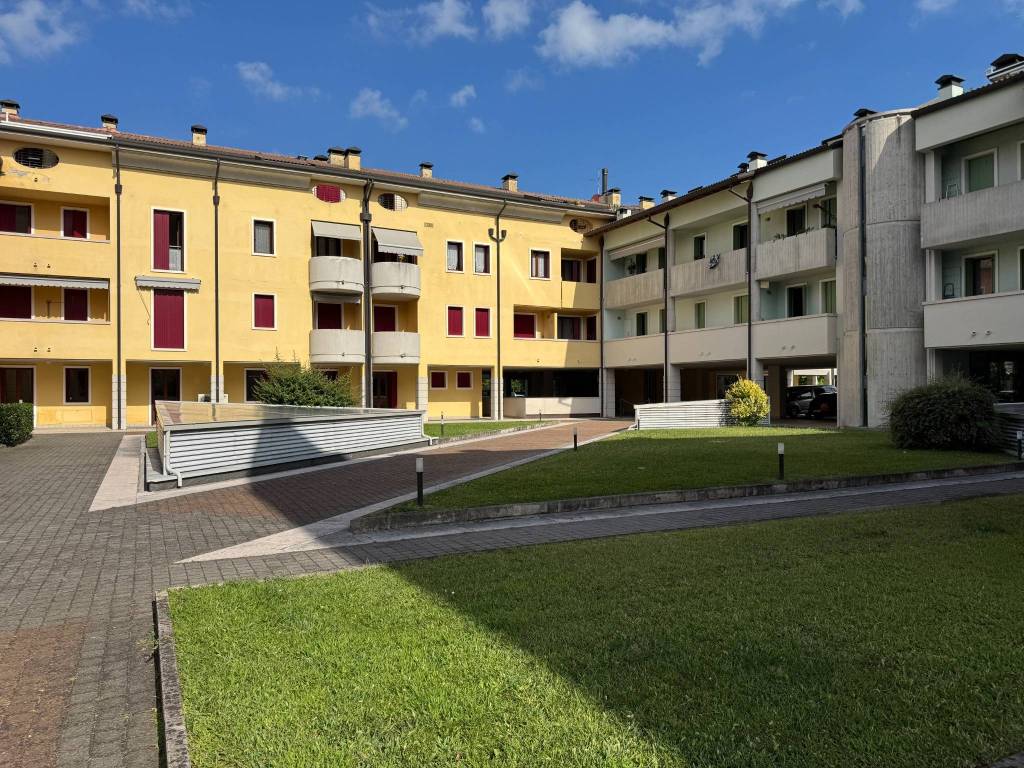 Appartamento a Villafranca di verona in Via Tione, 31 - Foto 2