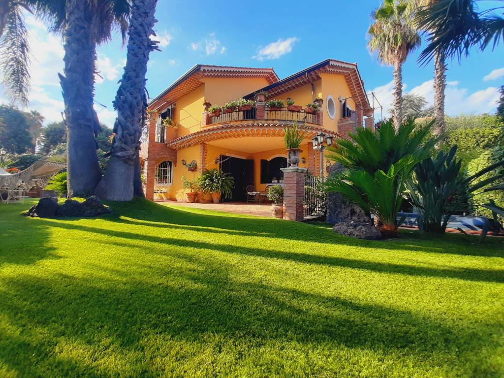 Villa a Trecastagni in Corso Cristoforo Colombo - Foto 4