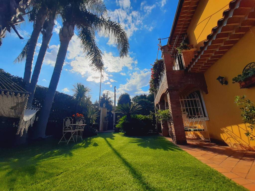 Villa a Trecastagni in Corso Cristoforo Colombo - Foto 5