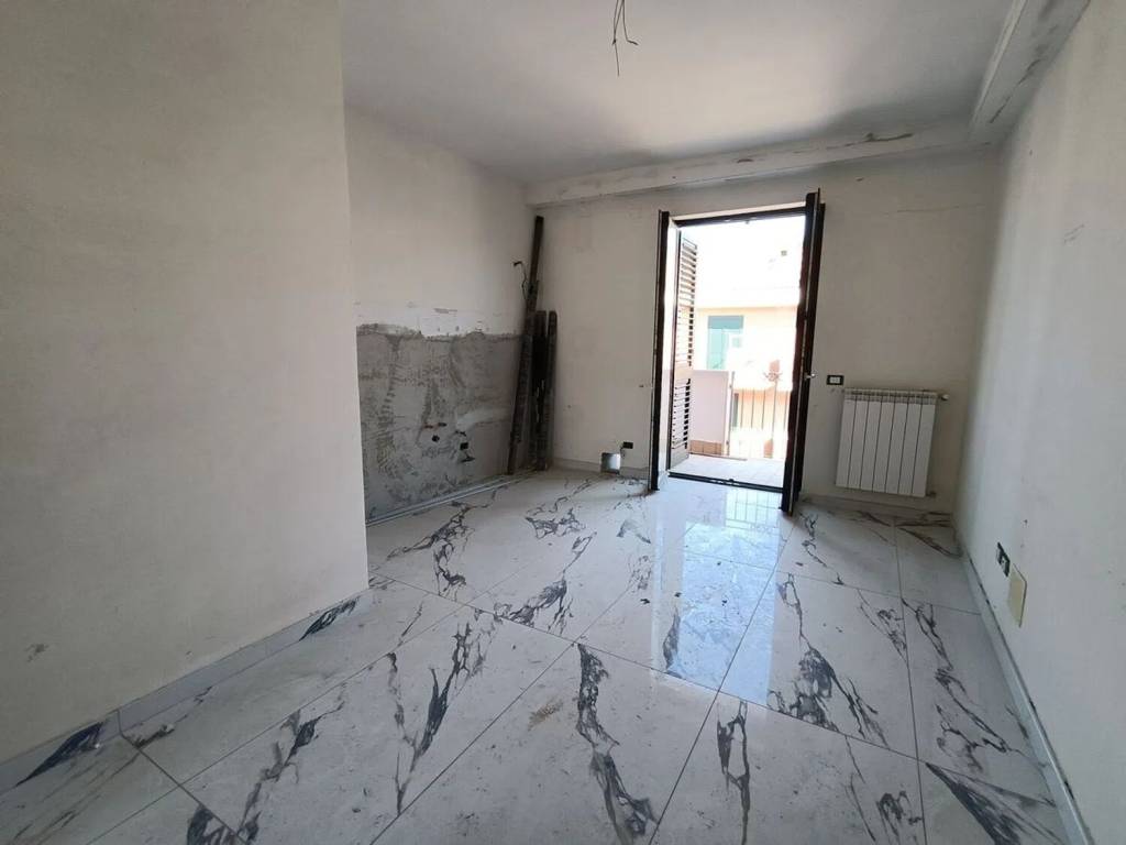 Appartamento a Castel volturno in Viale Delle Acacie - Foto 2