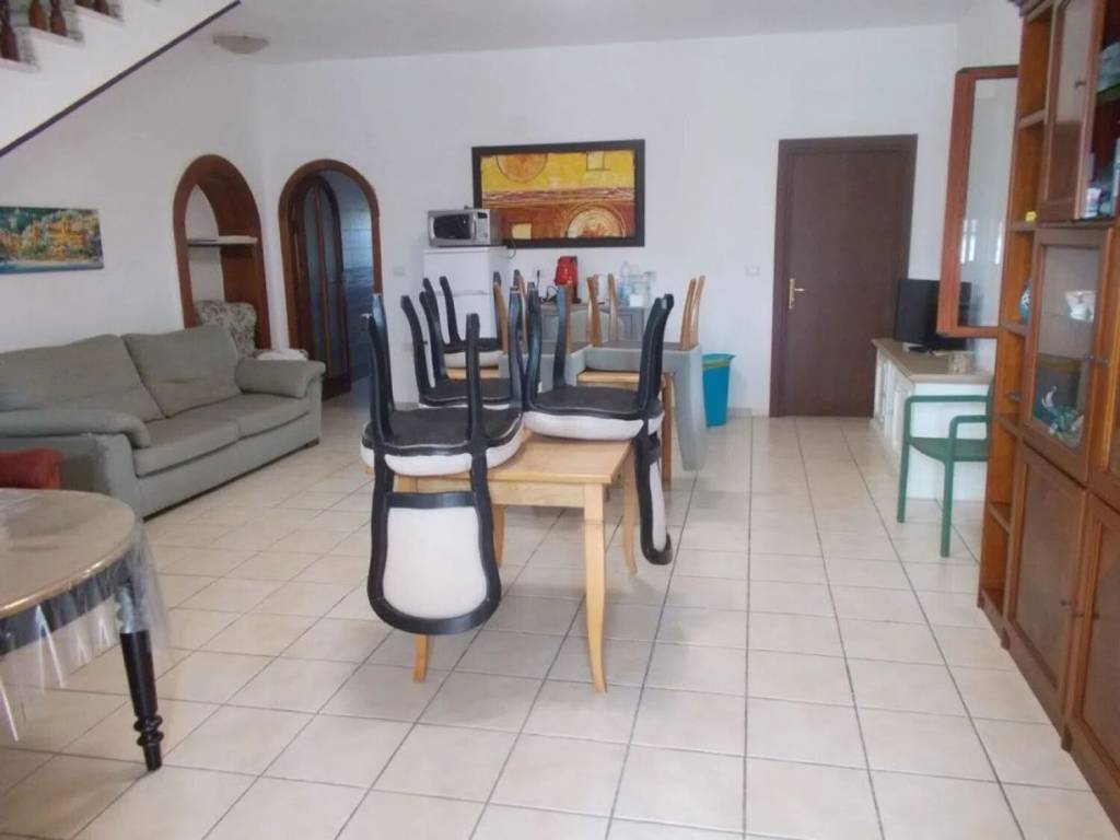 Villa a Castel volturno in Viale Paolo De Matteis - Foto 4