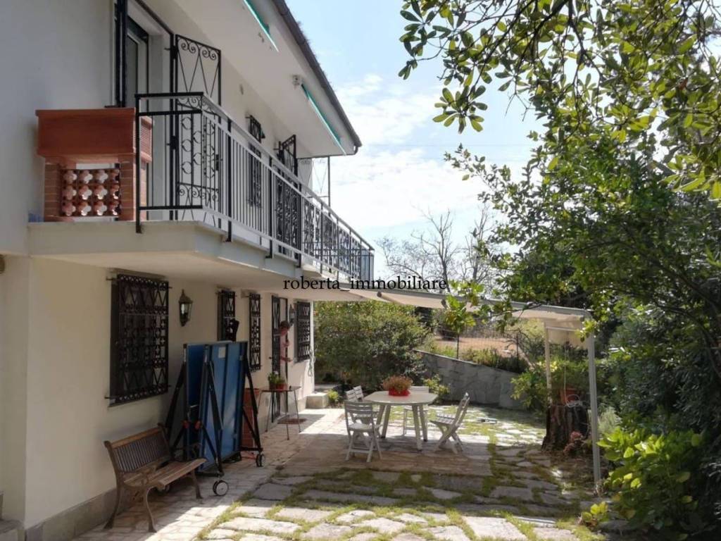 Villa a Varazze in Via San Giacomo, 13 - Foto 3