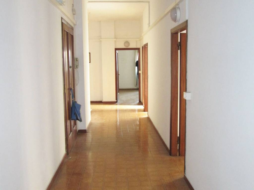 Appartamento a Montevarchi in Via Dante Alighieri - Foto 4