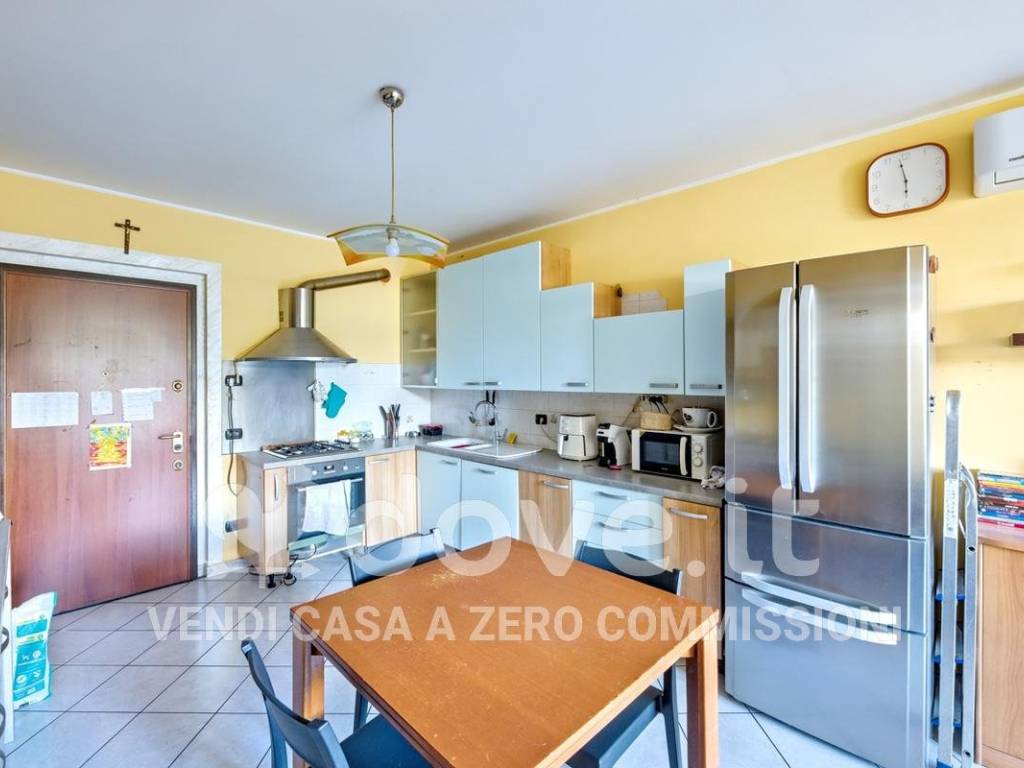 Appartamento a Tradate in Via Vittorio Alfieri, 2 - Foto 2