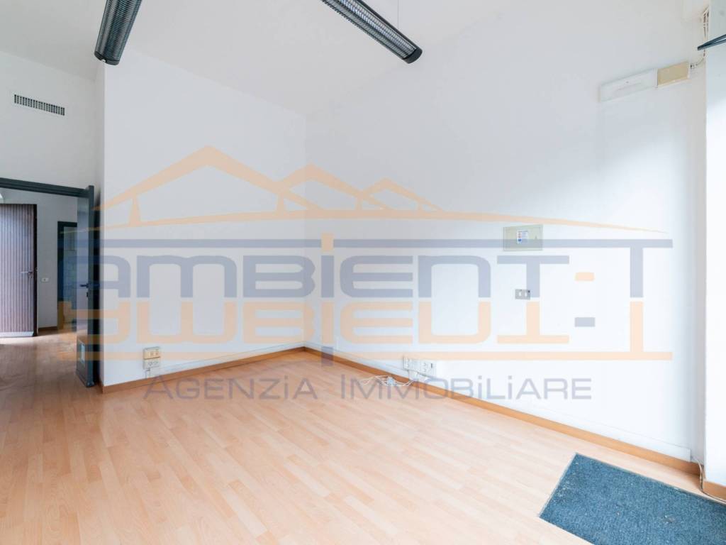 Immobile a Merate in Viale Carlo Cornaggia, 11 - Foto 4