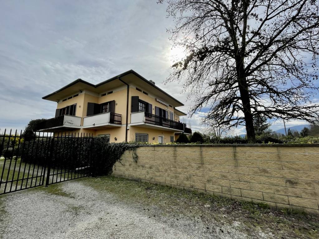Villa a Porcari - Foto 2