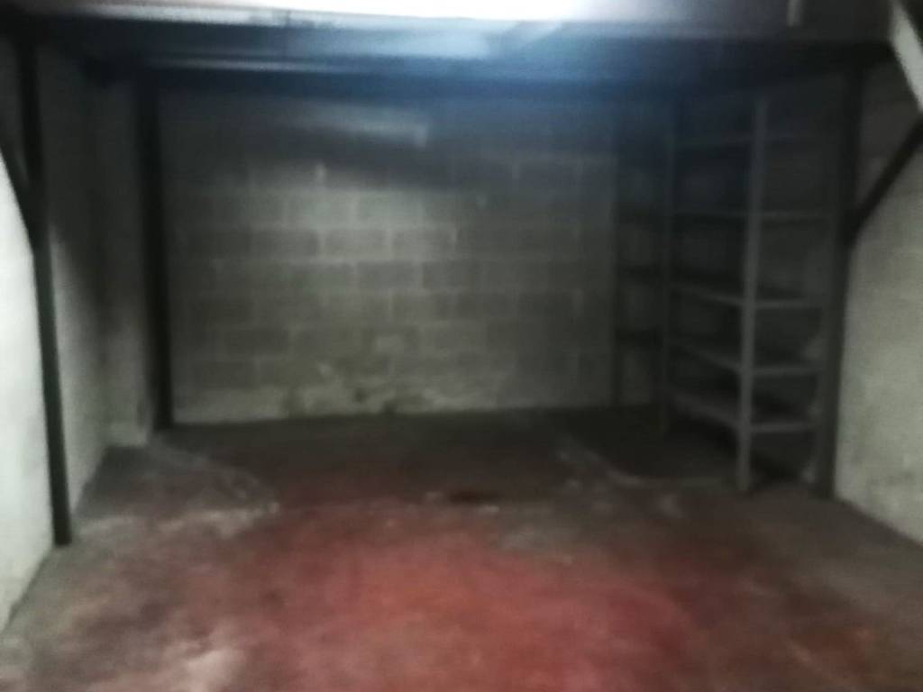 Box / garage a Maddaloni in Via Napoli, 121 - Foto 3