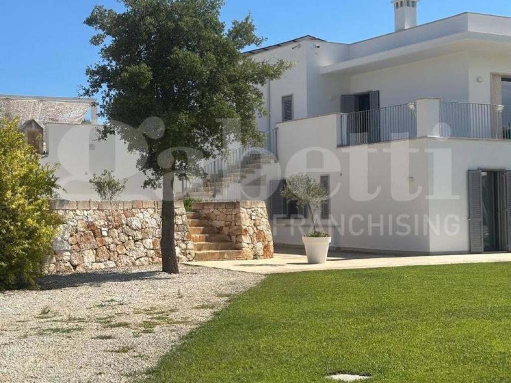 Villa a Ostuni in C.DA SAN BENEDETTO, sn - Foto 2