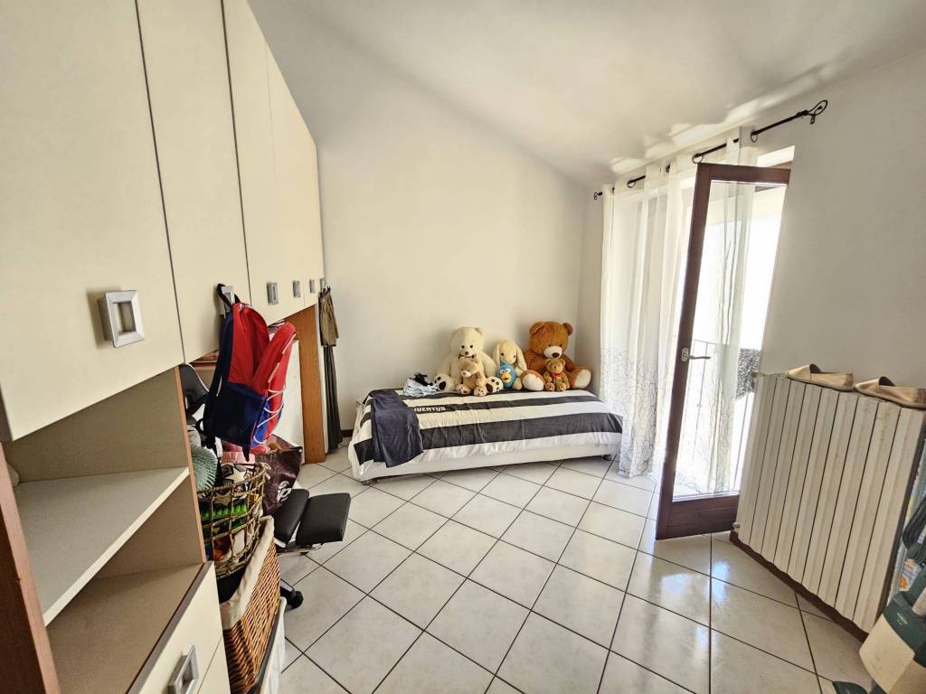 Appartamento a Carugo in Via Cesare Battisti - Foto 5