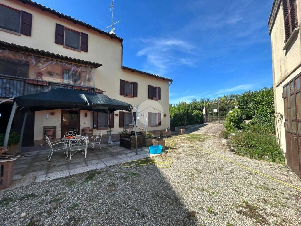 Casa indipendente a Grazzano badoglio in Strada Ottiglio, 1 - Foto 2