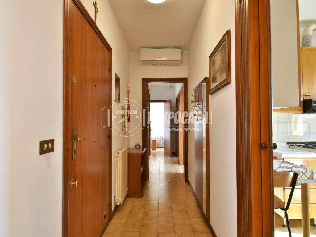 Appartamento a Osimo in Via Alessandro Manzoni, 5 - Foto 2