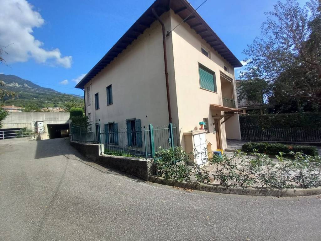 Appartamento a Calolziocorte in Via Istria, 13 - Foto 2