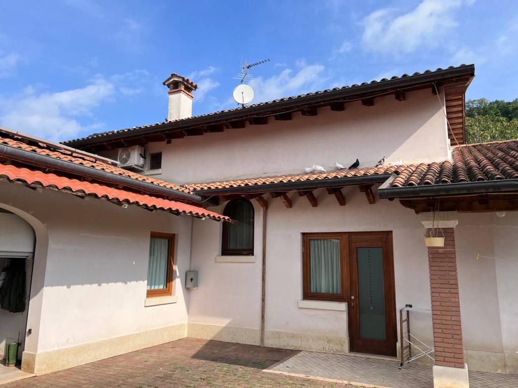 Villa a Cornedo vicentino in Via Grumo - Foto 3