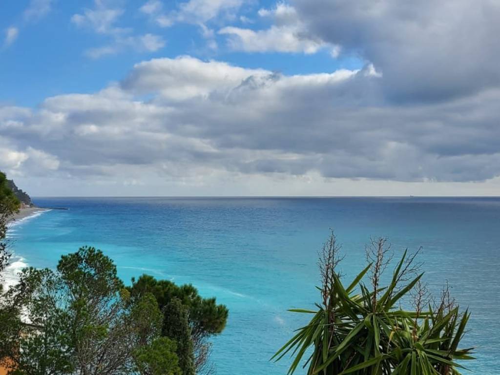Villa a Finale ligure in Via Guglielmina d'Olanda - Foto 2