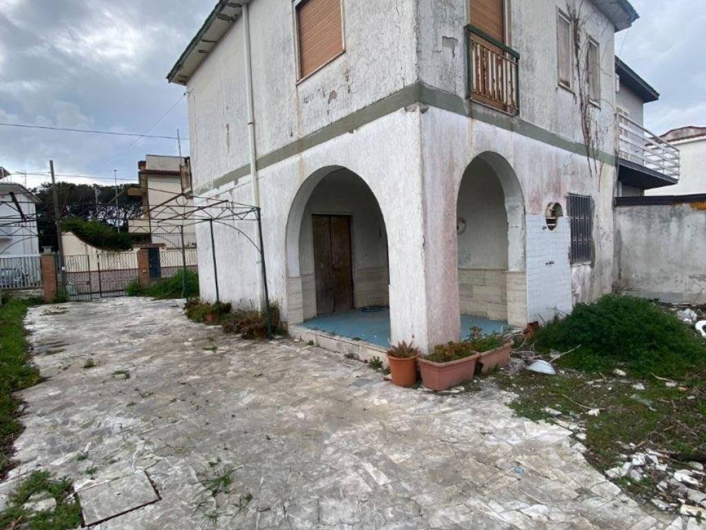 Villa a Castel volturno in Viale Marco Polo, 22 - Foto 2