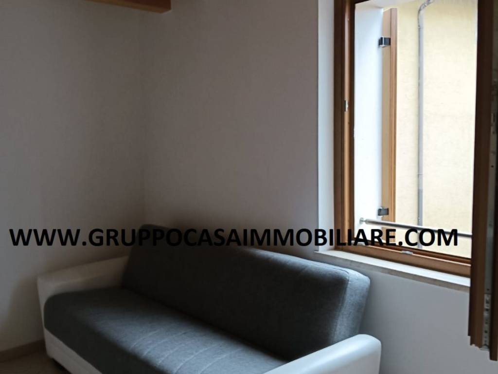 Appartamento a Caprino veronese in Piazza Don Roncari - Foto 4
