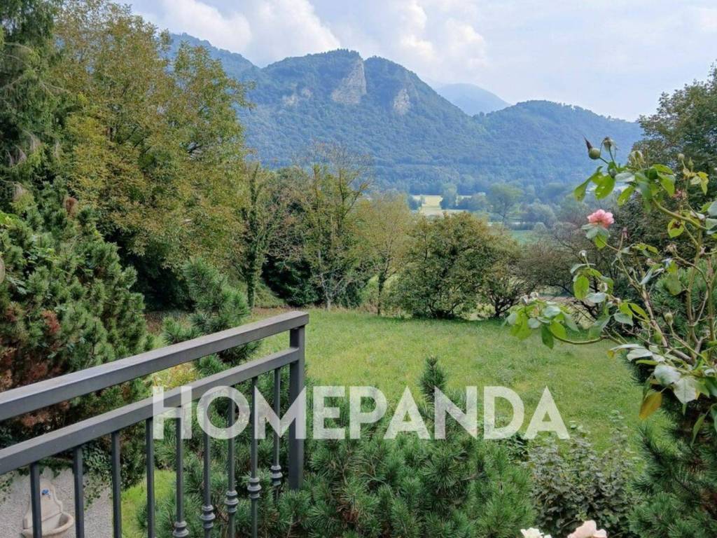 Villa a Brivio in Via Comm. Luisa Recli Biancardi, 10 - Foto 4
