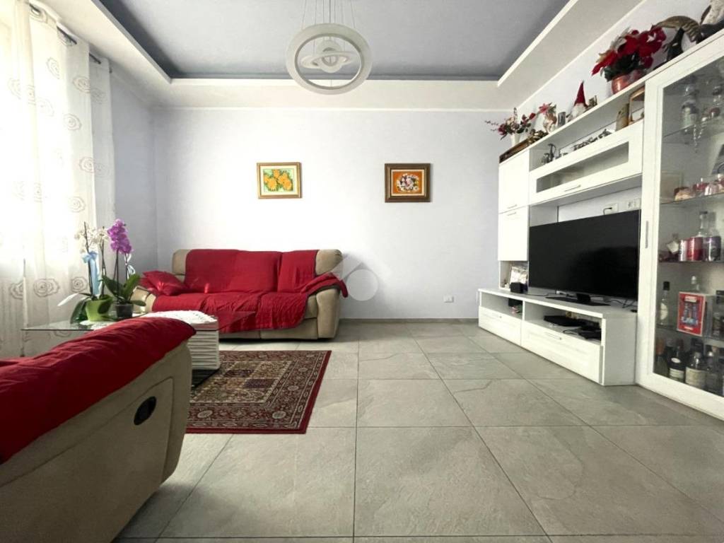 Appartamento a Cremona in Via Litta Alessandro, 14 - Foto 2