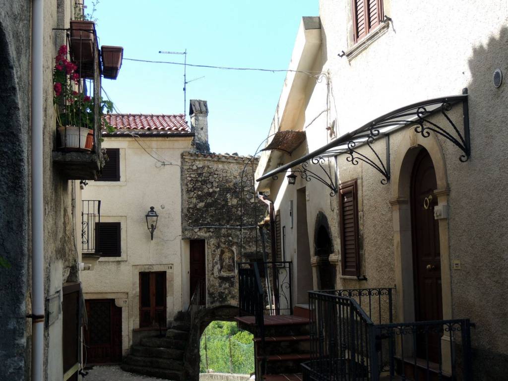 Casa indipendente a Caramanico terme in Via del Morrone - Foto 3