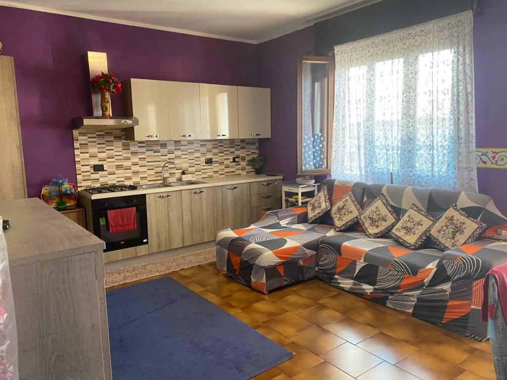 Appartamento a Castiglione delle stiviere in Via Carpenedolo, 54 - Foto 3
